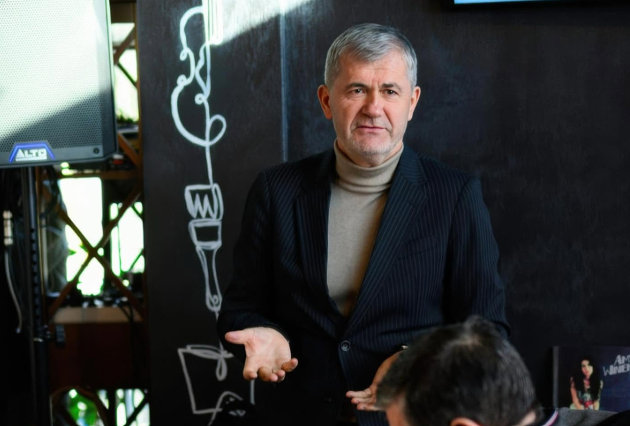 Președintele Consiliului Județean Botoșani, Valeriu Iftime, a fost audiat la DNA Iași
