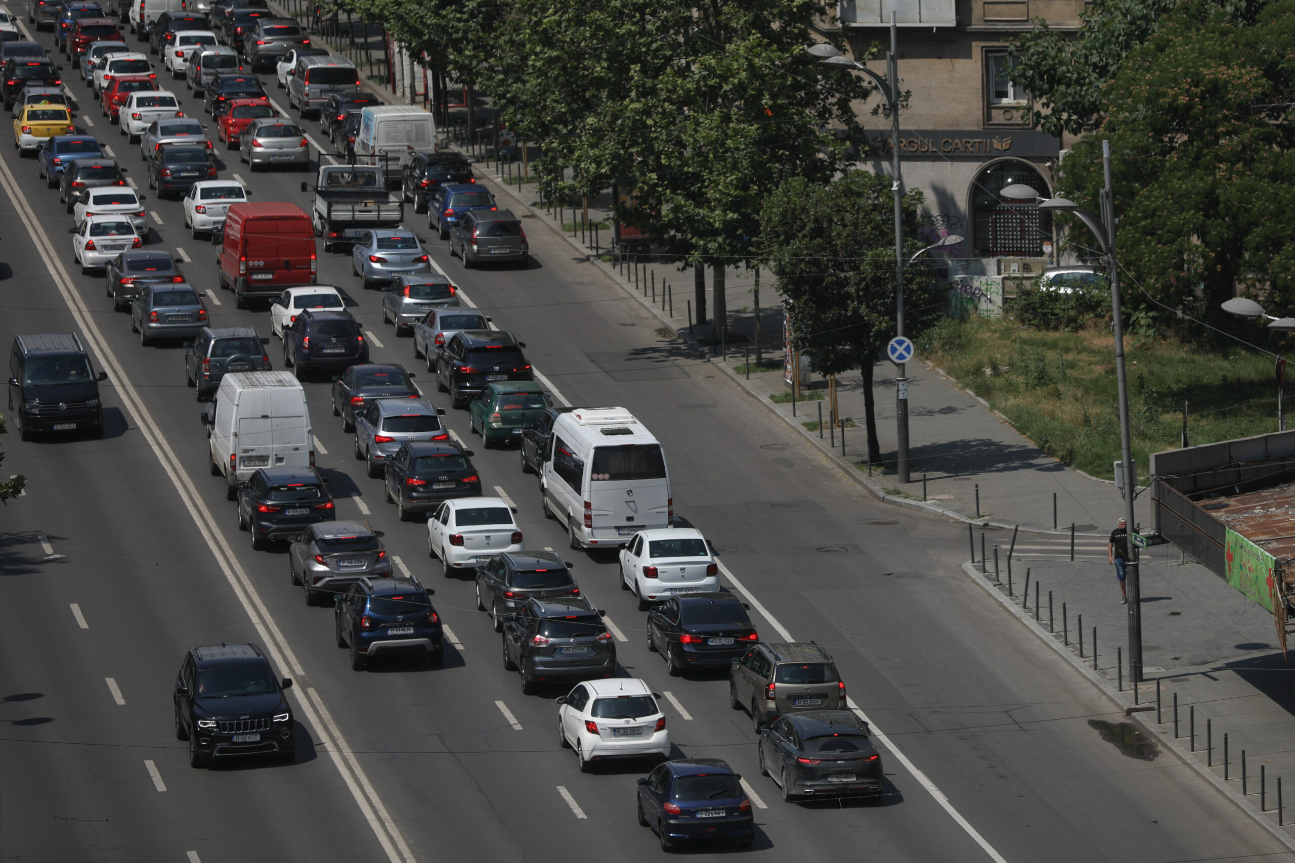 Plan de restricționare treptată a mașinilor poluante în București până în anul 2032