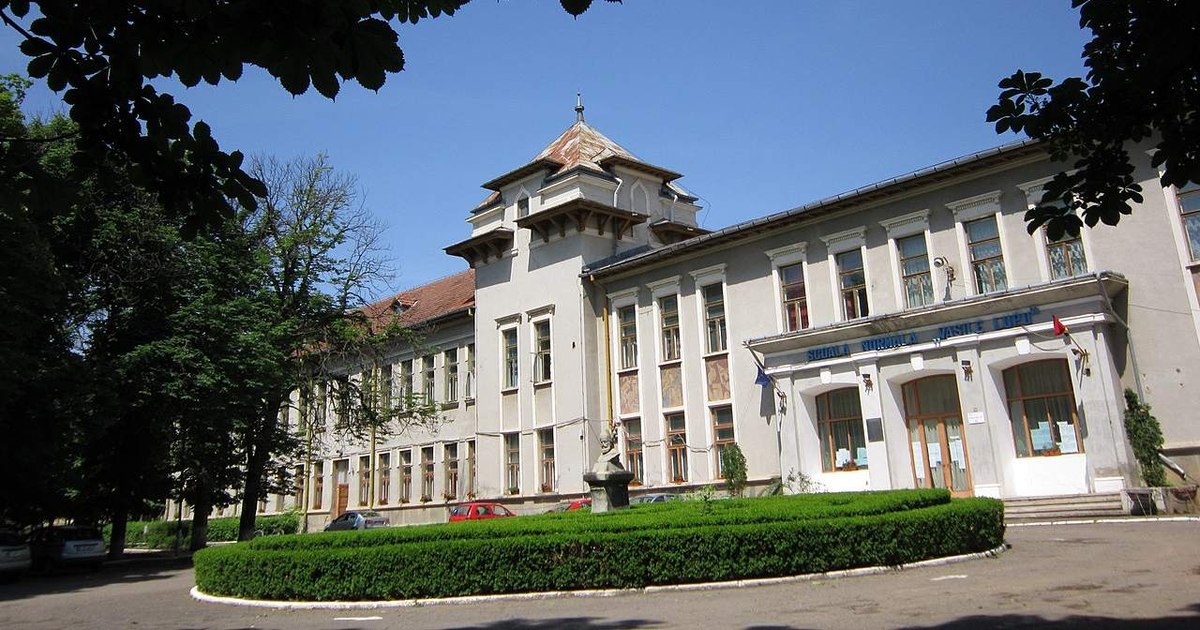 Conflict violent între două profesoare la un colegiu de top din Iași: agresiune fizică cu un aparat de fumat