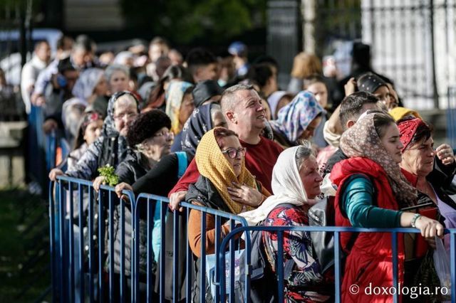 Peste 8.000 de pelerini din Voluntari se îndreaptă spre Iași pentru pelerinajul Sfintei Cuvioase Parascheva