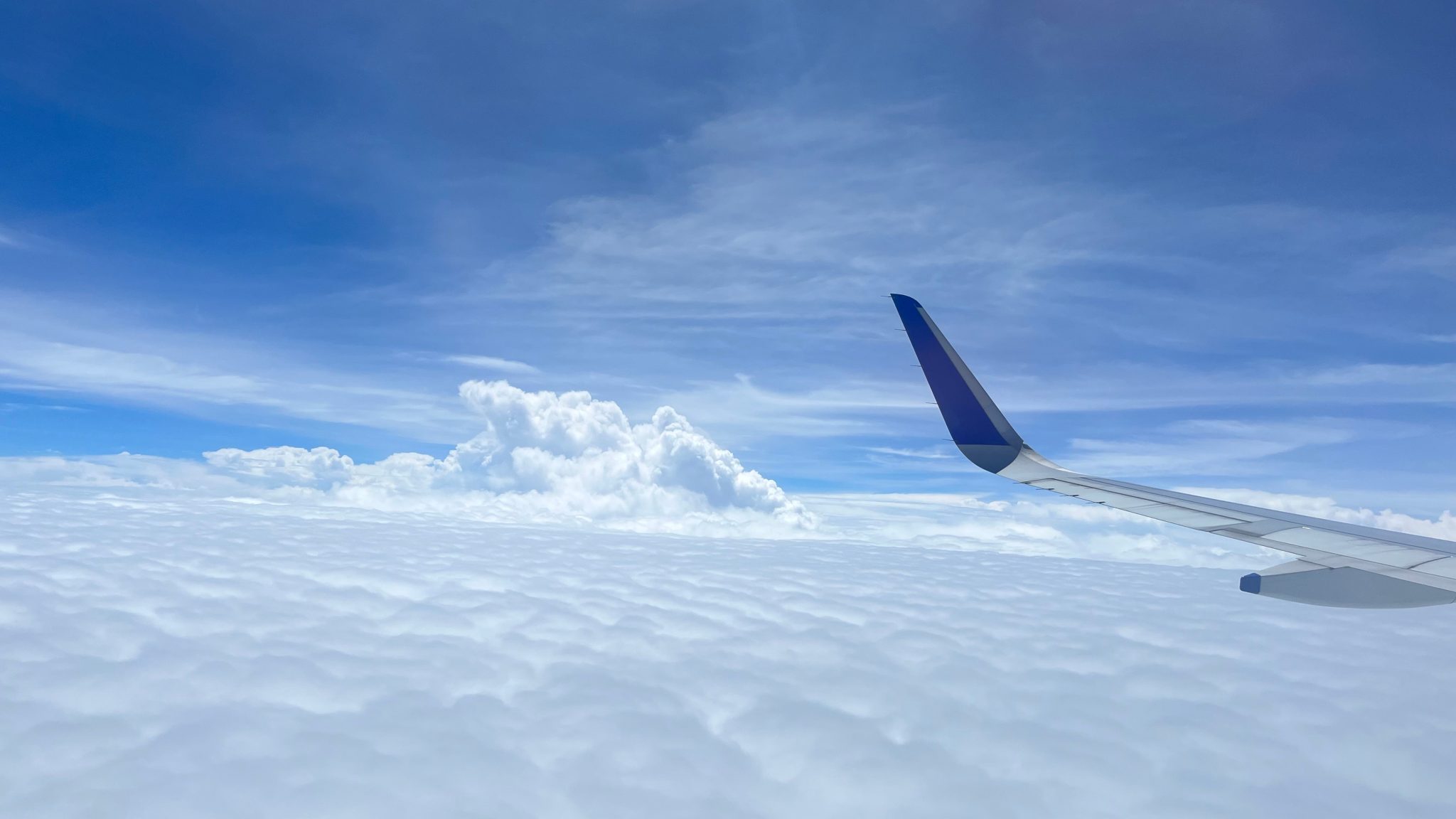Vacanțele cu avionul ar putea deveni un lux din cauza prețurilor la kerosen și a haosului aerian