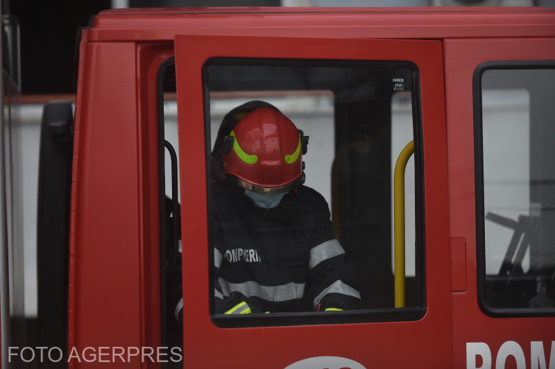 Incendiu periculos la o hală din Sutești: au fost depozitate peste 30 de tone de substanțe chimice