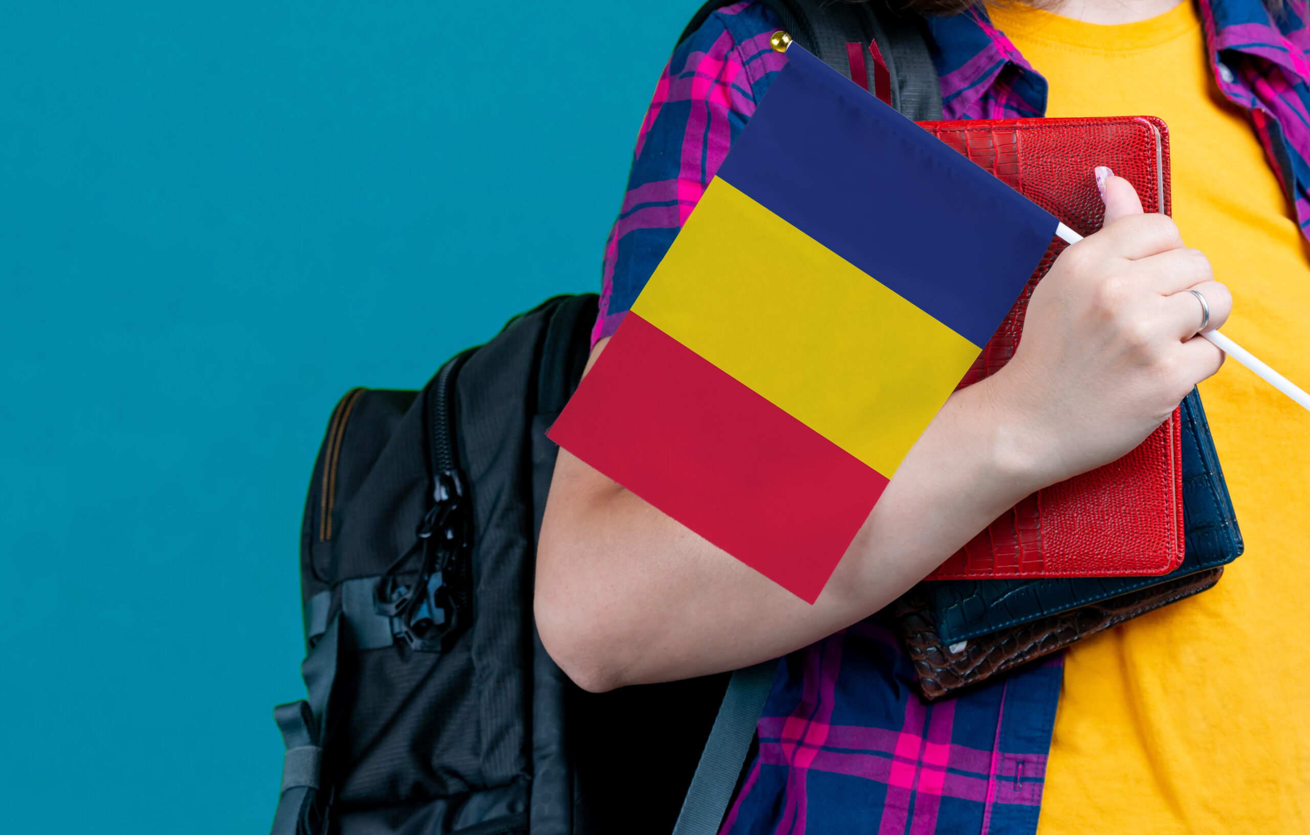 Elevii din România au mai puține ore de curs și vacanțe mai lungi decât media OCDE