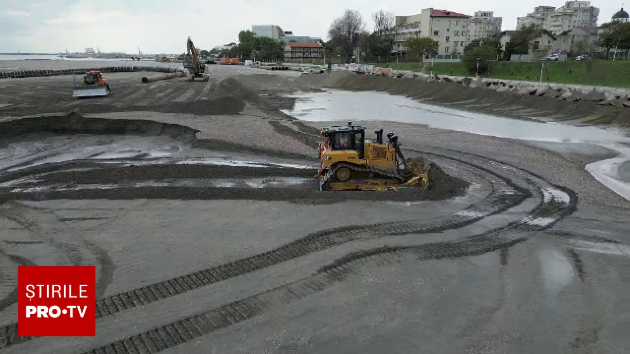Litoralul se extinde: se lucrează la lărgirea plajelor între Saturn și Mangalia