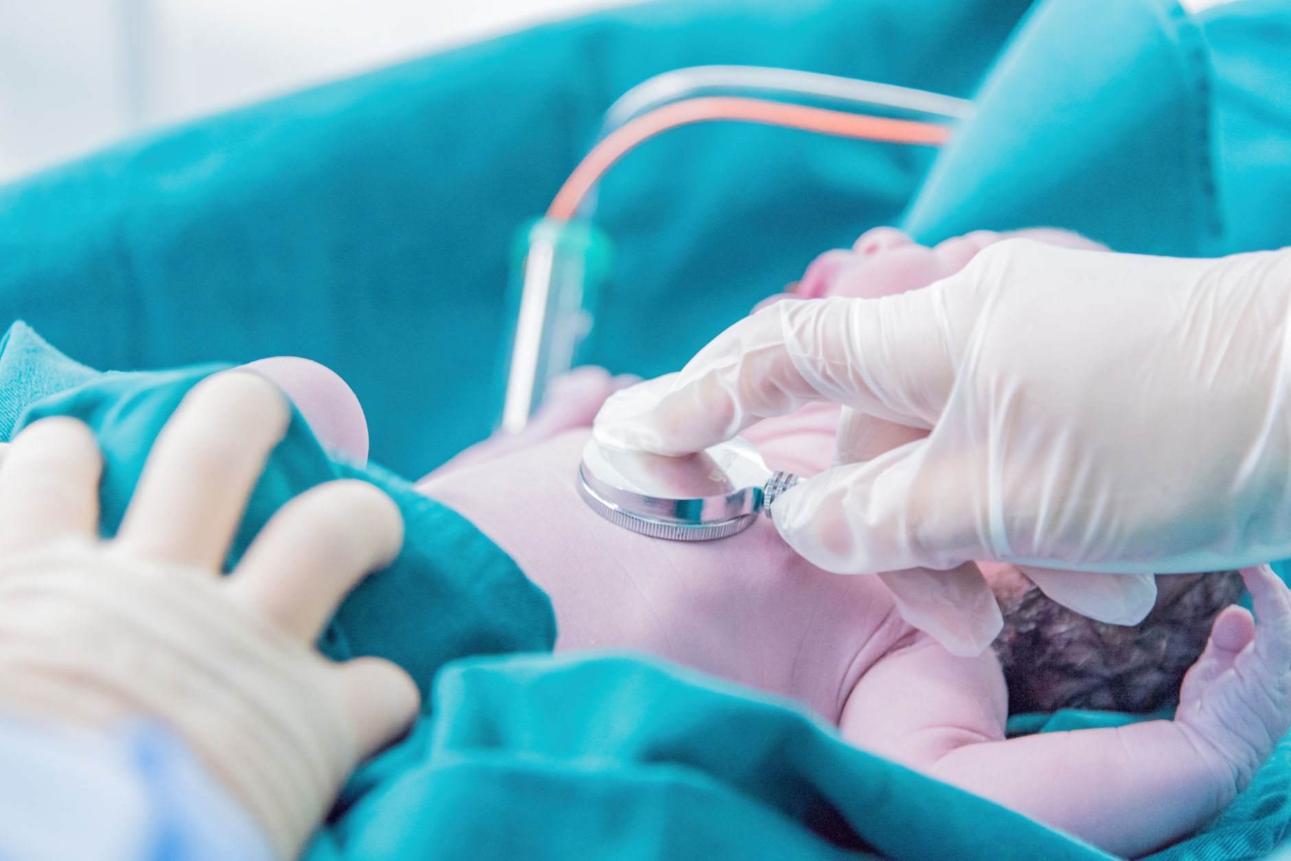 Lidl România donează peste 3,2 milioane de lei pentru 15 secții de neonatologie