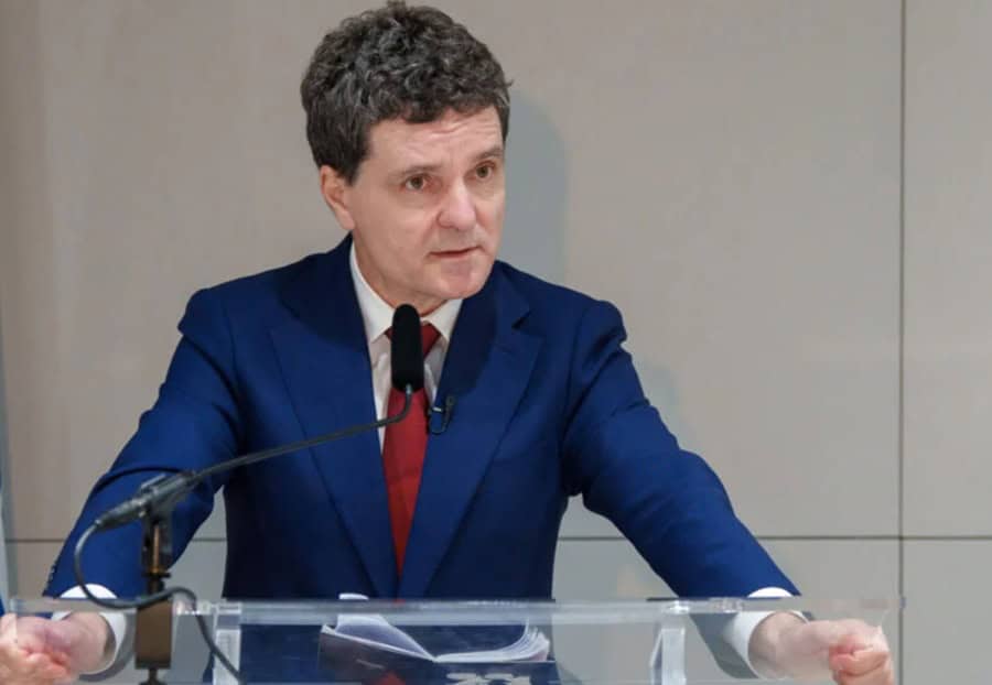Nicușor Dan condamnă violențele de la protestul oierilor din Piața Victoriei