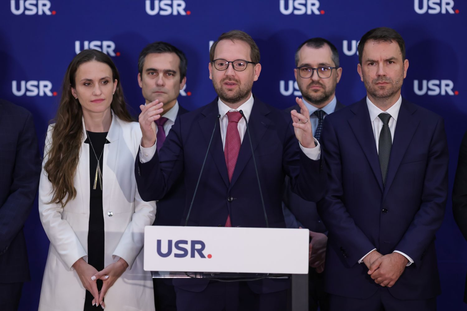 USR avertizează că nu va vota un guvern controlat de PSD sub conducerea lui Luca Niculescu