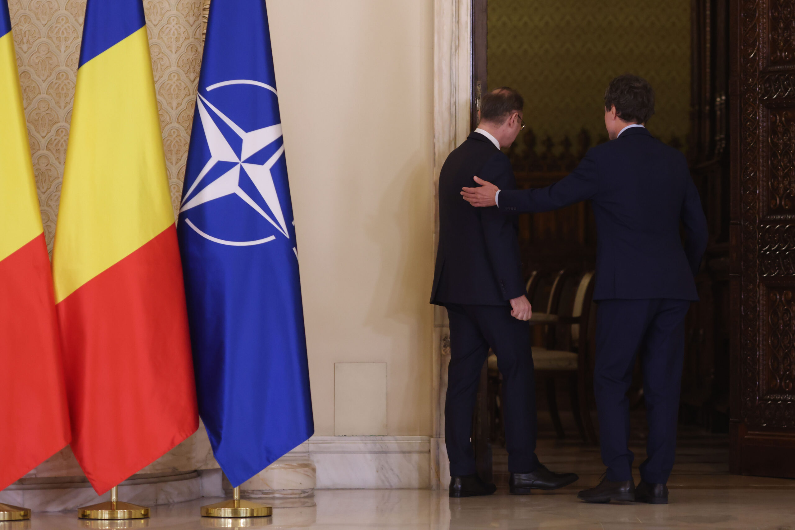 Reacții politice după desemnarea lui Luca Niculescu ca premier: partidele sunt împărțite