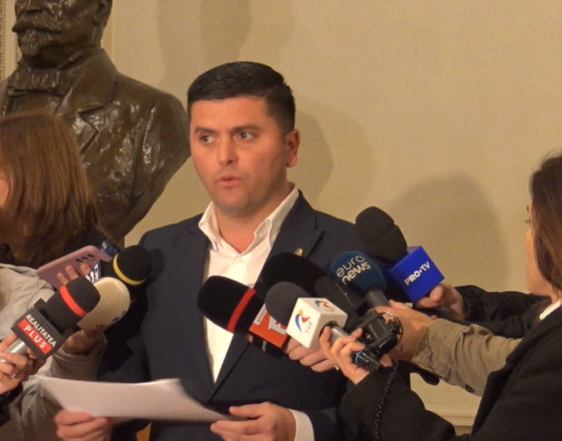 Adrian Cozma acuză partidele extremiste că deturnă protestele fermierilor din Piața Victoriei