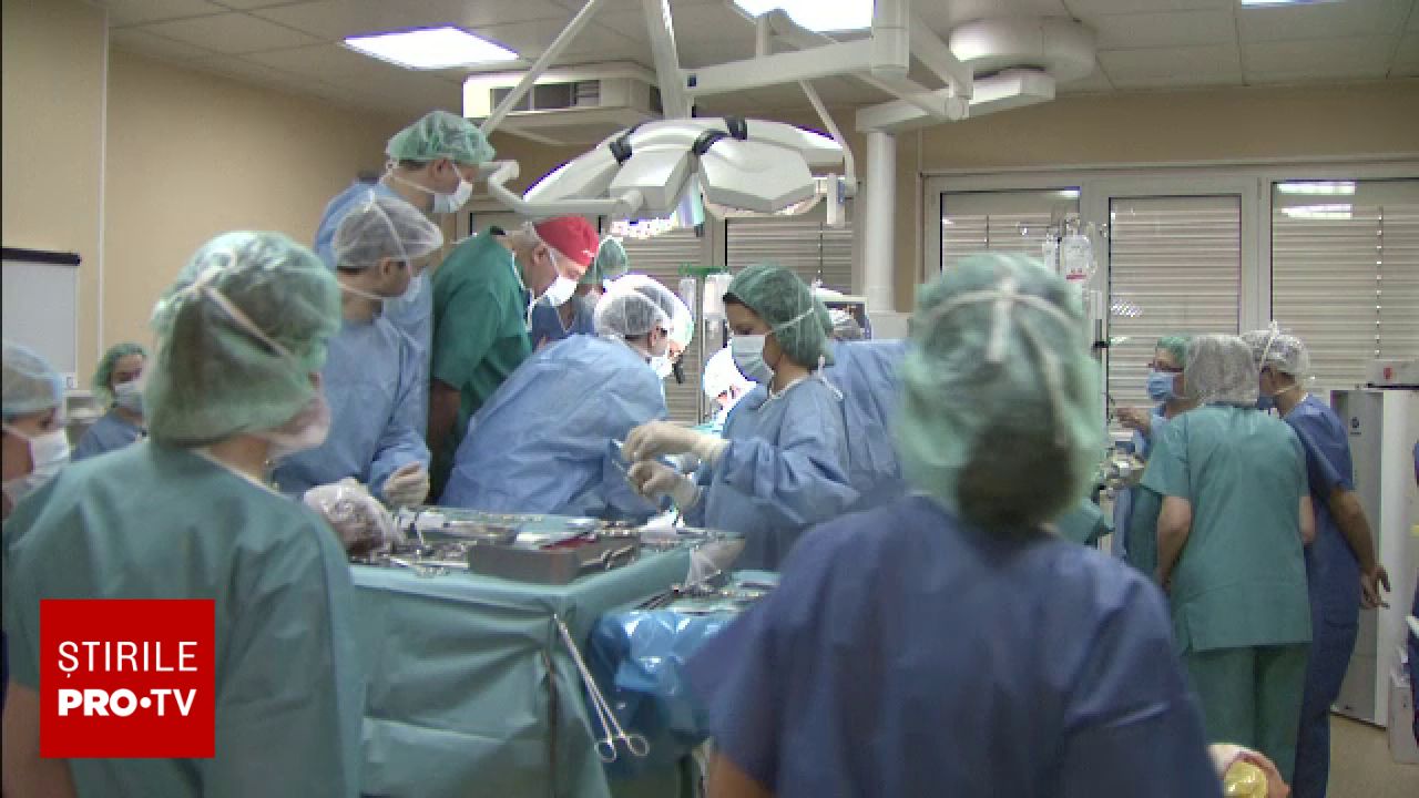 Primul transplant hepatic cu prelevare robotică de la un donator viu a fost realizat la Institutul Clinic Fundeni