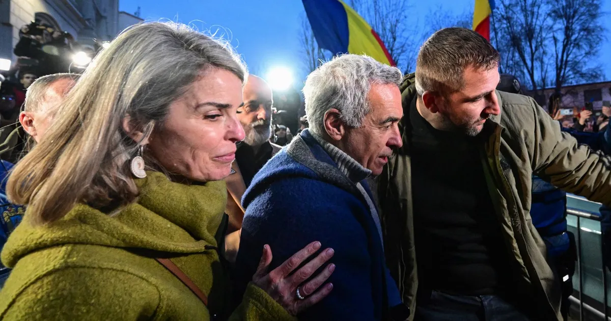 Călin Georgescu este adus de la DIICOT pentru percheziții informatice în dosarul de 1,1 milioane de euro