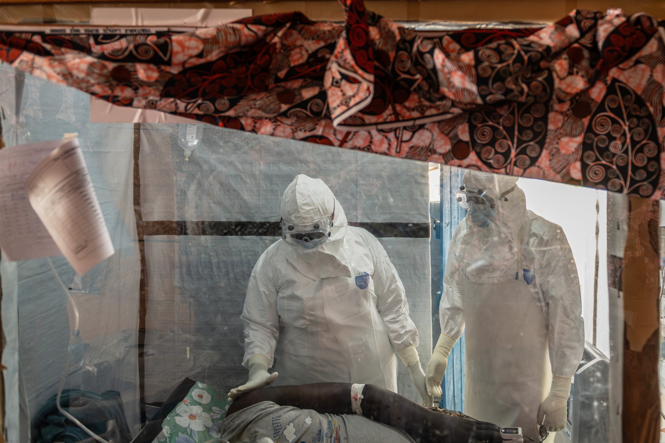 Kenya confirmă primul caz de Ebola importat din Republica Democratică Congo. Pacientul a decedat