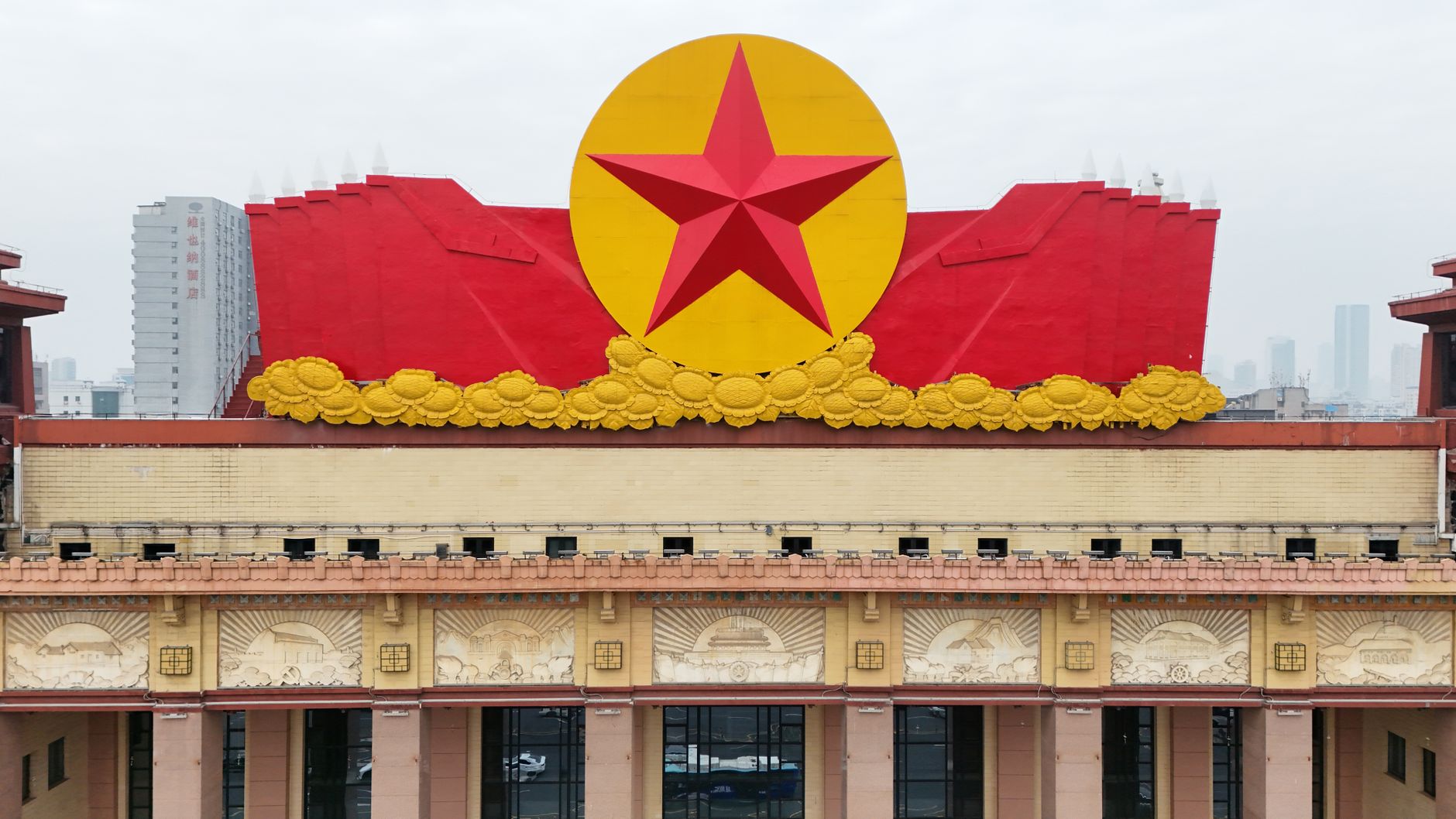 PSD analizează nominalizarea lui Luca Niculescu: se discută posibilitatea alegerilor anticipate