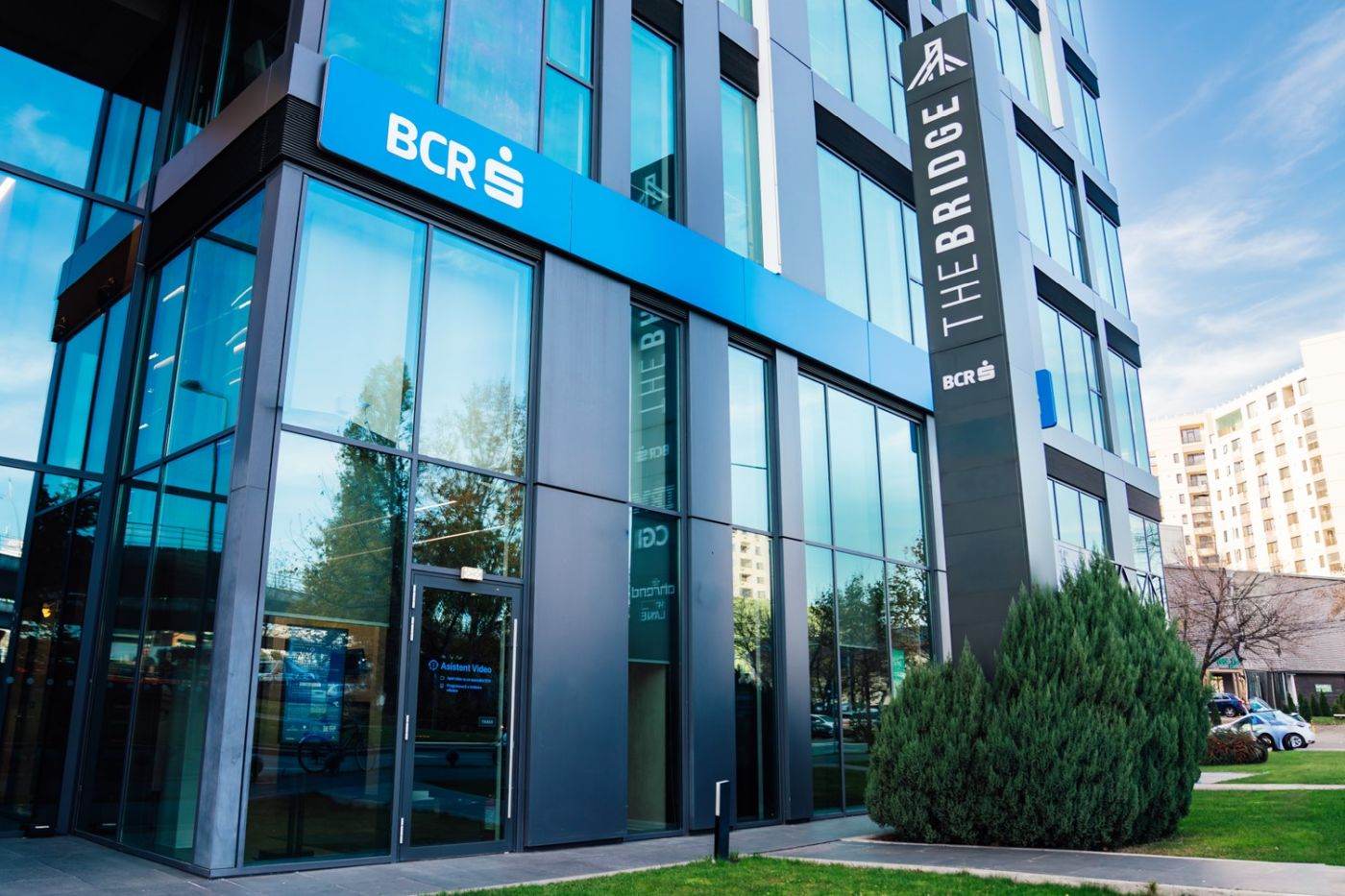BCR aliniază programele educaționale la standardele PISA pentru a pregăti tinerii din România