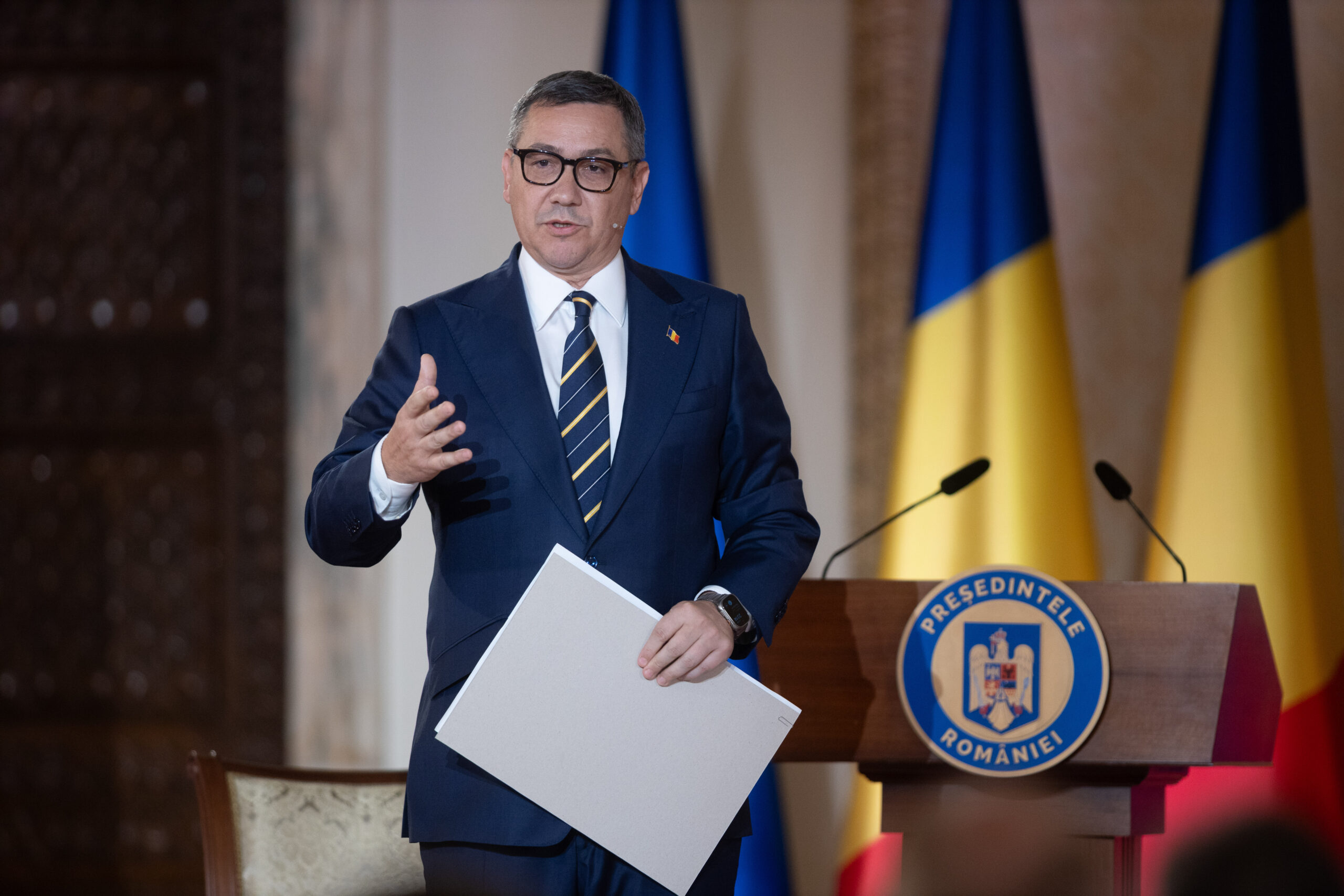 Victor Ponta îl presează pe Nicușor Dan: „Nominalizați un prim-ministru!”
