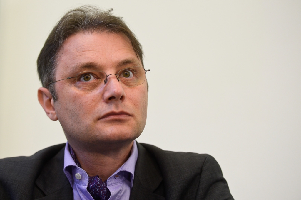Luca Niculescu are de gestionat provocări politice și economice majore după desemnare