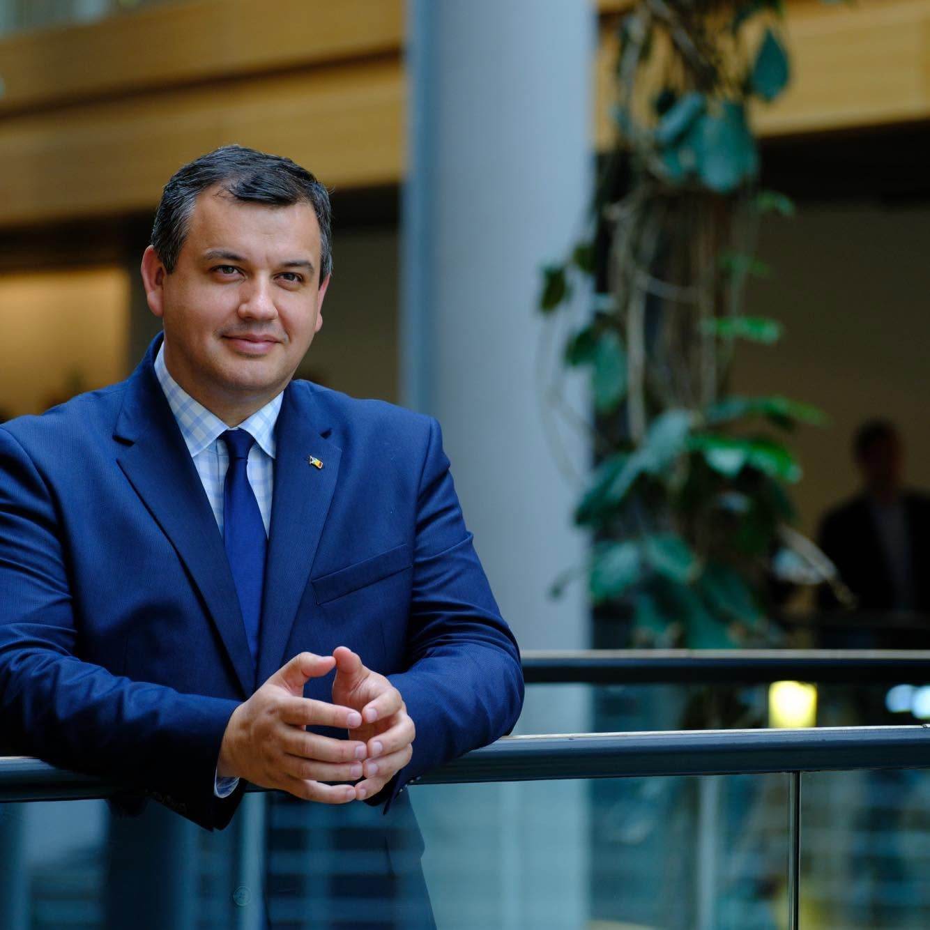 Eugen Tomac solicită susținerea Parlamentului pentru noul Guvern condus de Luca Niculescu