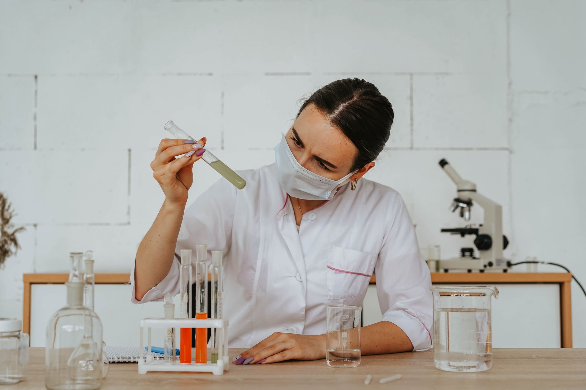 Reguli mai stricte pentru protecția angajaților împotriva substanțelor cancerigene în UE