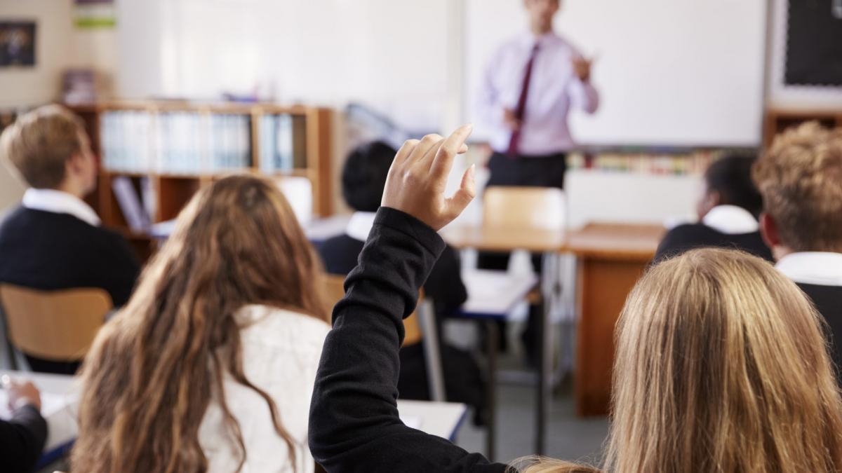 Reguli noi pentru programul „Școala altfel” în Dolj: interzicerea colectării de bani și sancțiuni pentru absențe