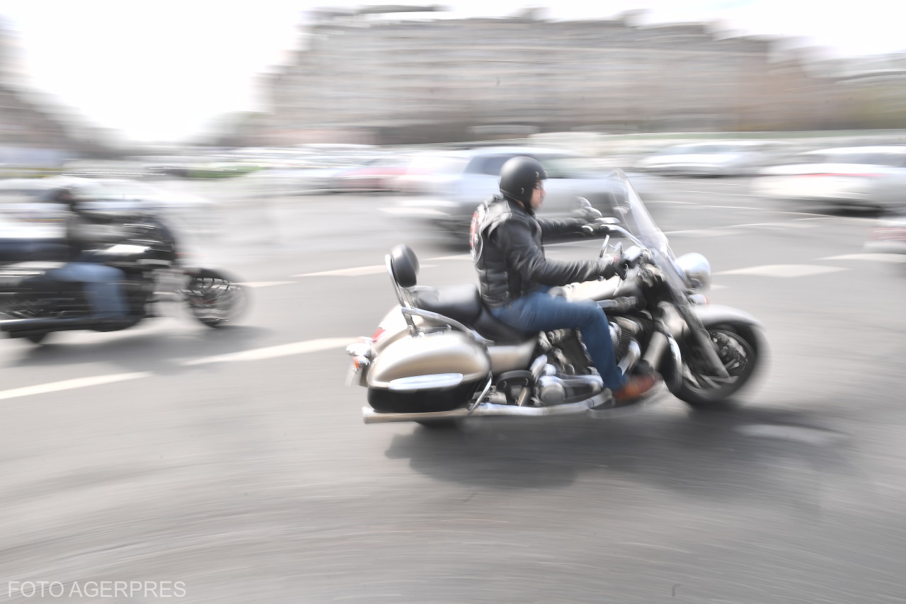 Camera Deputaților a adoptat ca for decizional noi reguli pentru circulația motocicletelor și a mopedelor