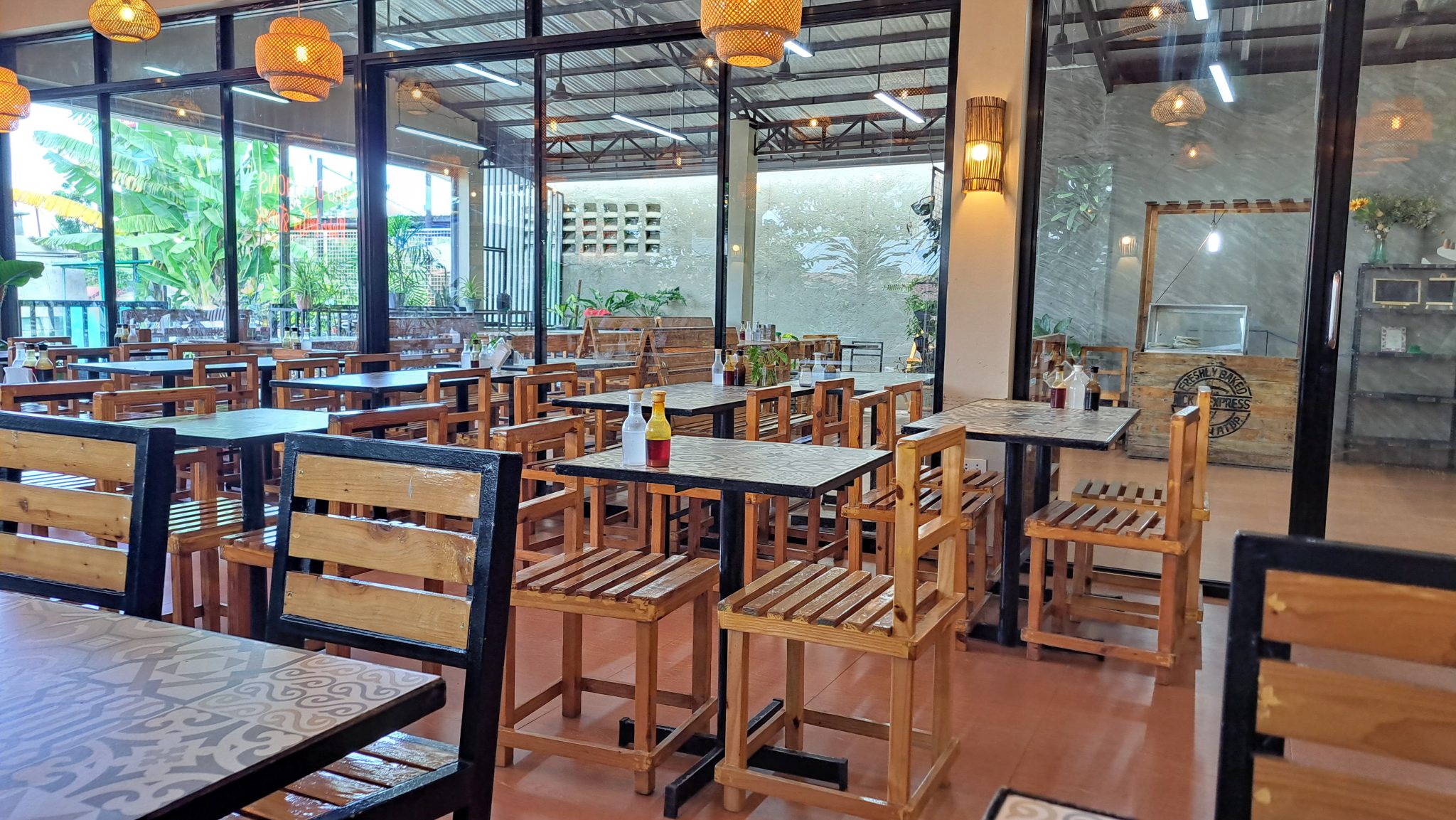 Sectorul HoReCa sub presiune: restaurantele din România se confruntă cu costurile ridicate și clienți mai prudenți