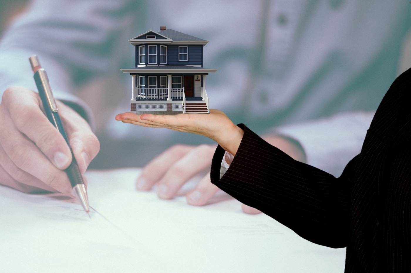 O treime dintre români ar avea nevoie de peste cinci ani pentru a recupera financiar o daună la locuință
