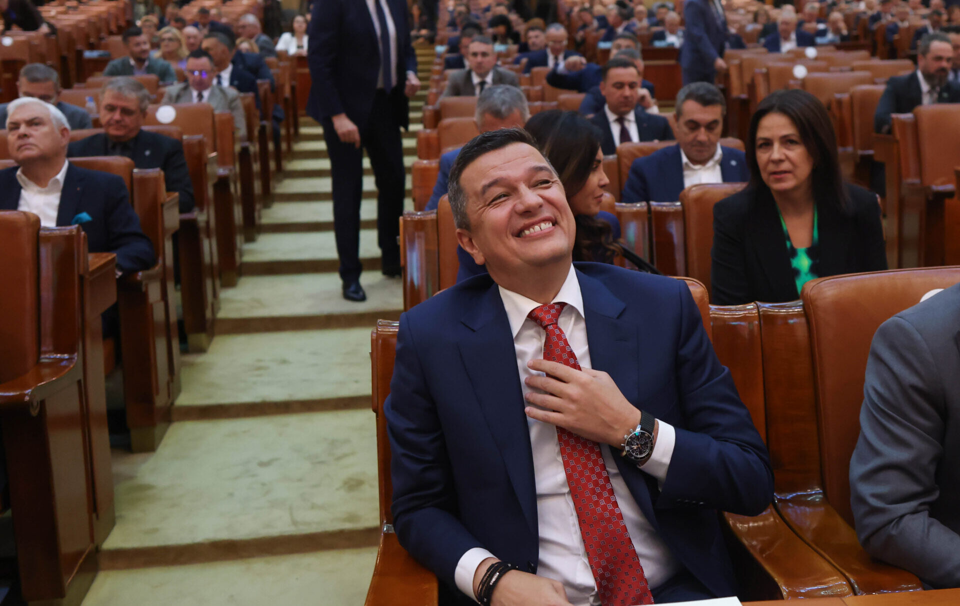 Sorin Grindeanu propune refacerea majorității PSD-PNL-UDMR, dar primește reacții dure de la cetățeni