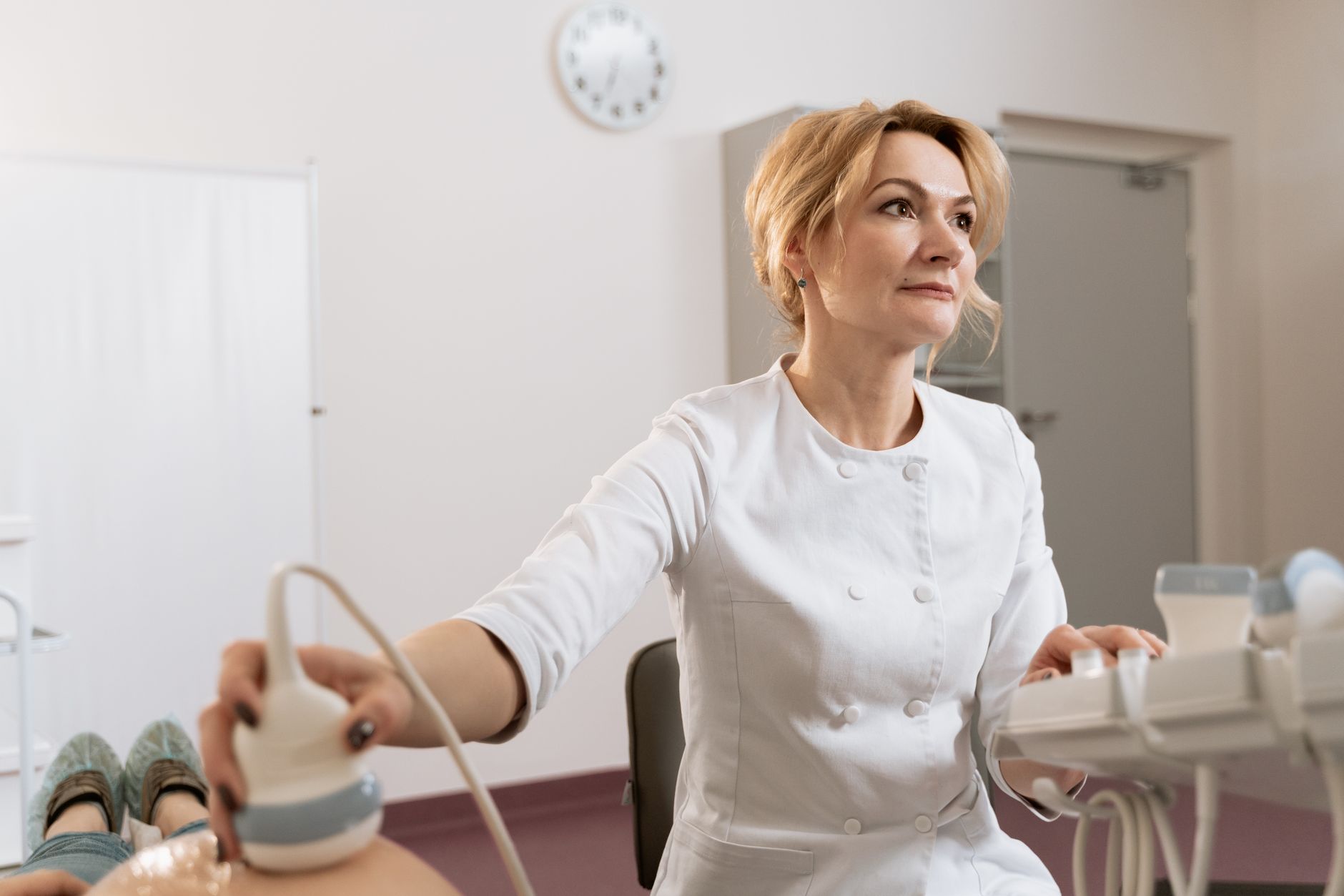 Afectarea tinerilor de boli hepatice: peste 2.700 de persoane testate gratuit în București și Ilfov