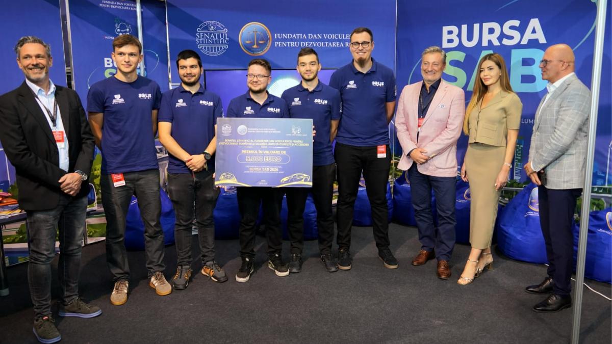 Echipa de studenți de la Universitatea Tehnică din Cluj-Napoca câștigă Bursa SAB 2026 cu vehiculul solar Hyperion