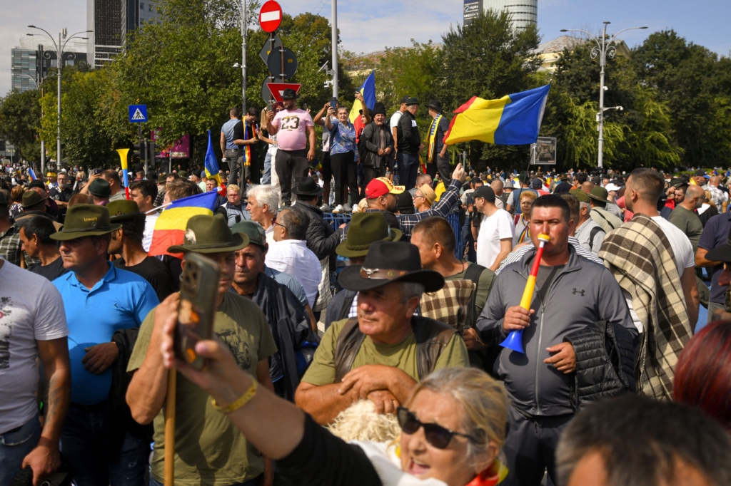 Oieri în discuții la Cotroceni după protestul violent din Piața Victoriei