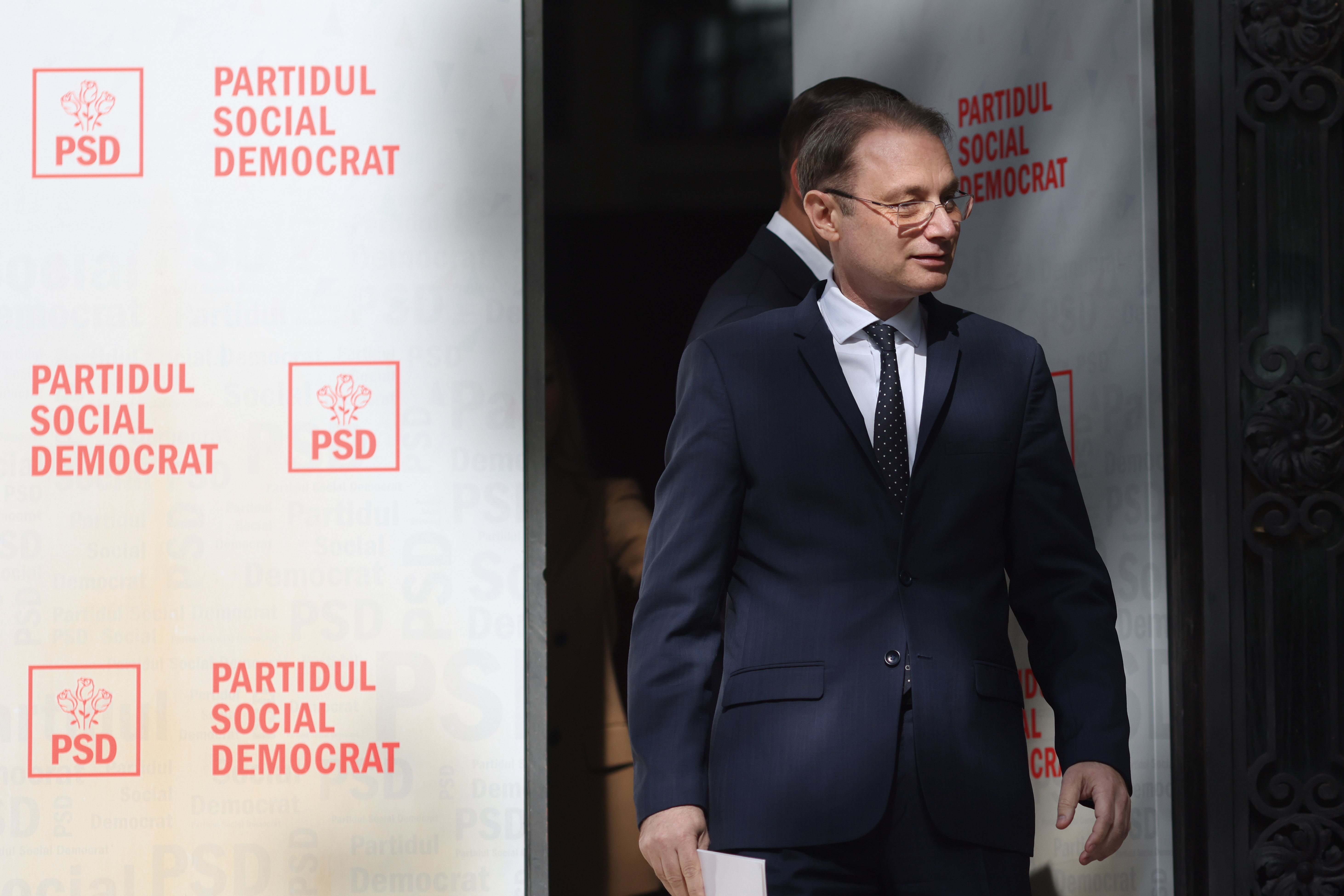 PNL ar putea vota un guvern condus de Luca Niculescu cu miniștri PSD, fără a intra la guvernare