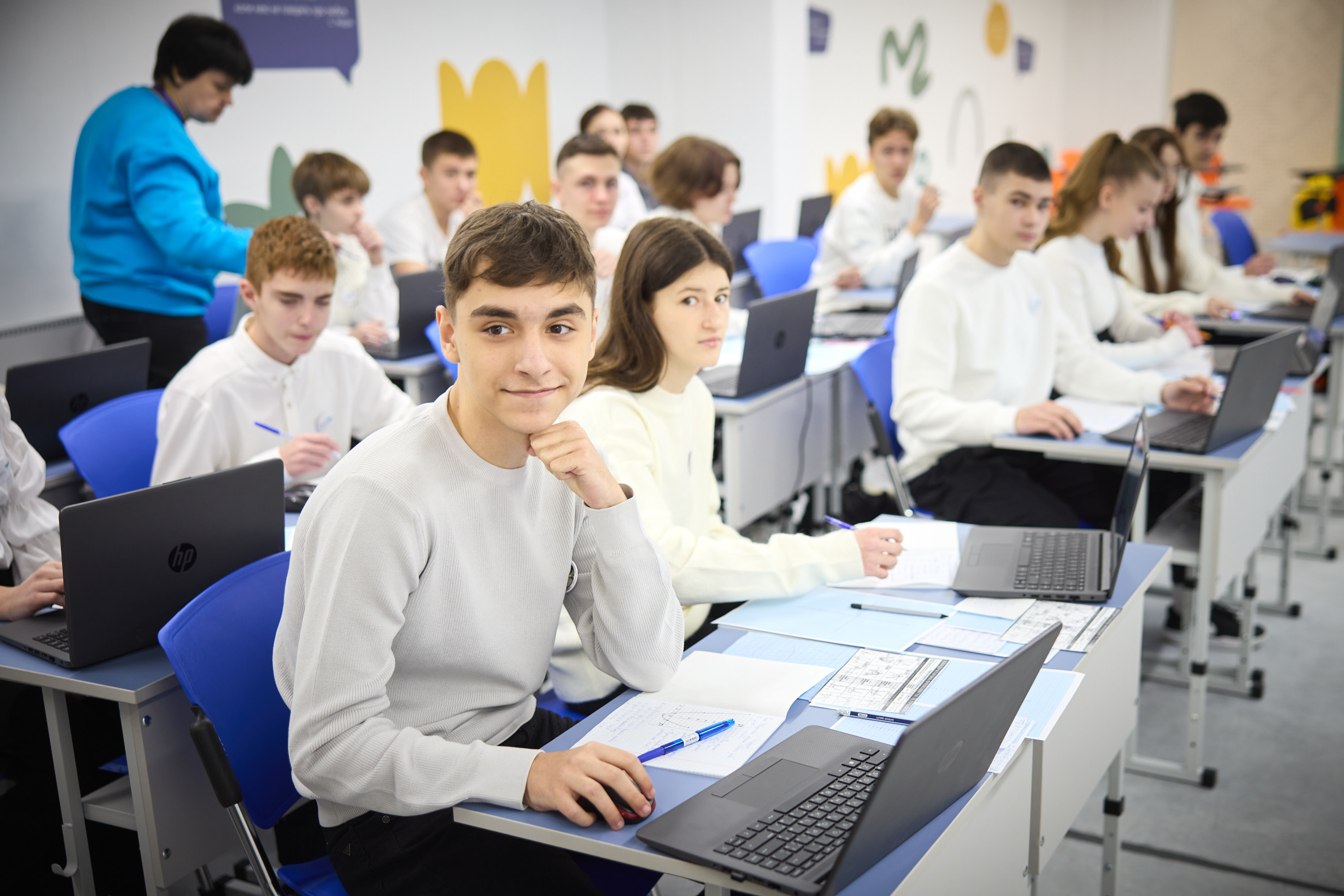 Studiu: Calitatea școlii poate influența dezvoltarea substanței albe din creierul elevilor