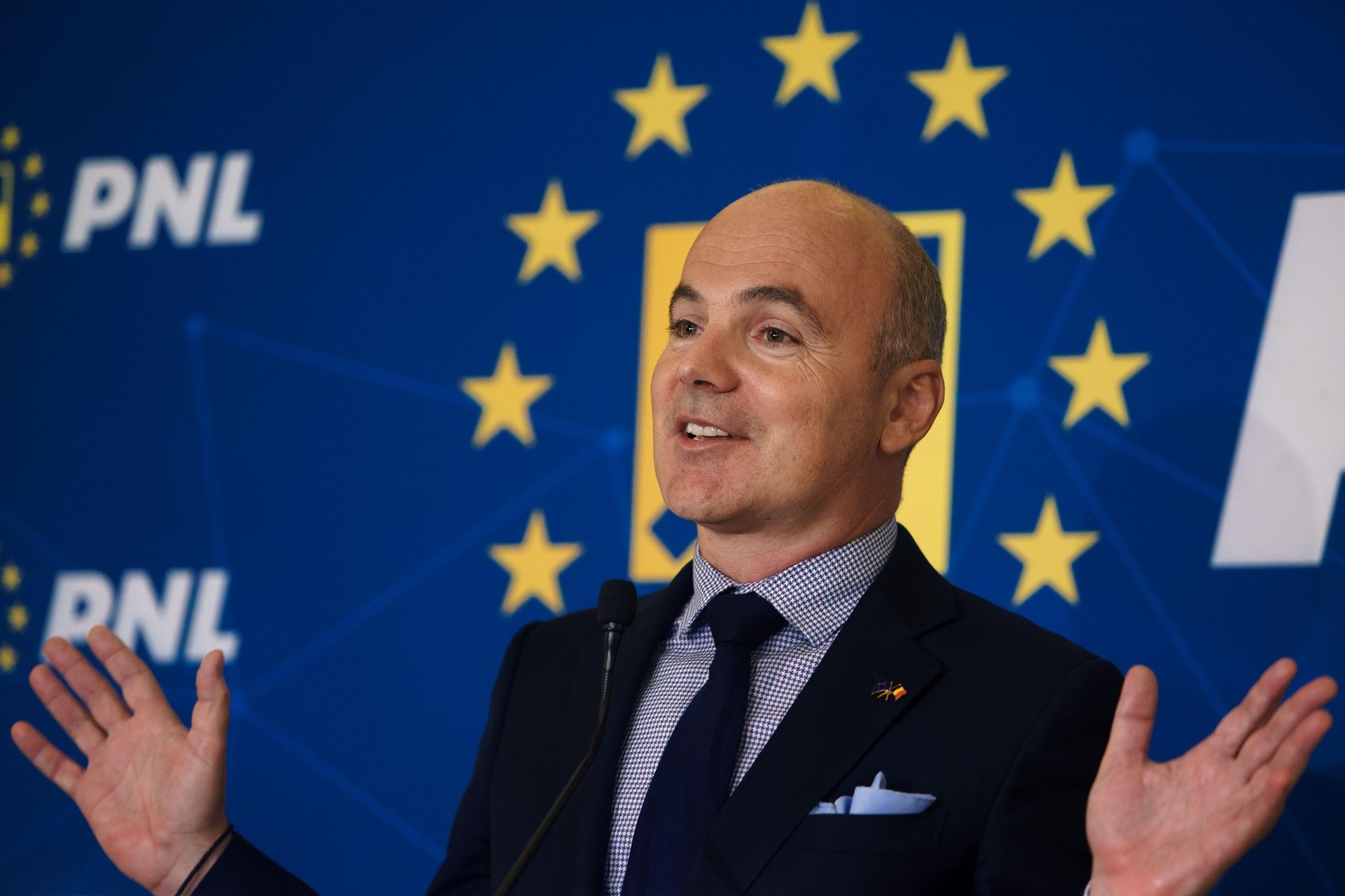 Rareș Bogdan: Dacă guvernul Luca Niculescu cade, președintele va fi forțat să convoace alegeri anticipate