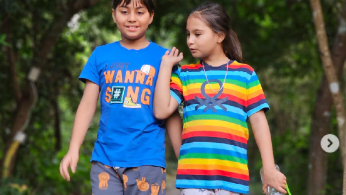 Metoda unschooling: gemenii care învață prin experiențe de viață, o alegere ilegală în România