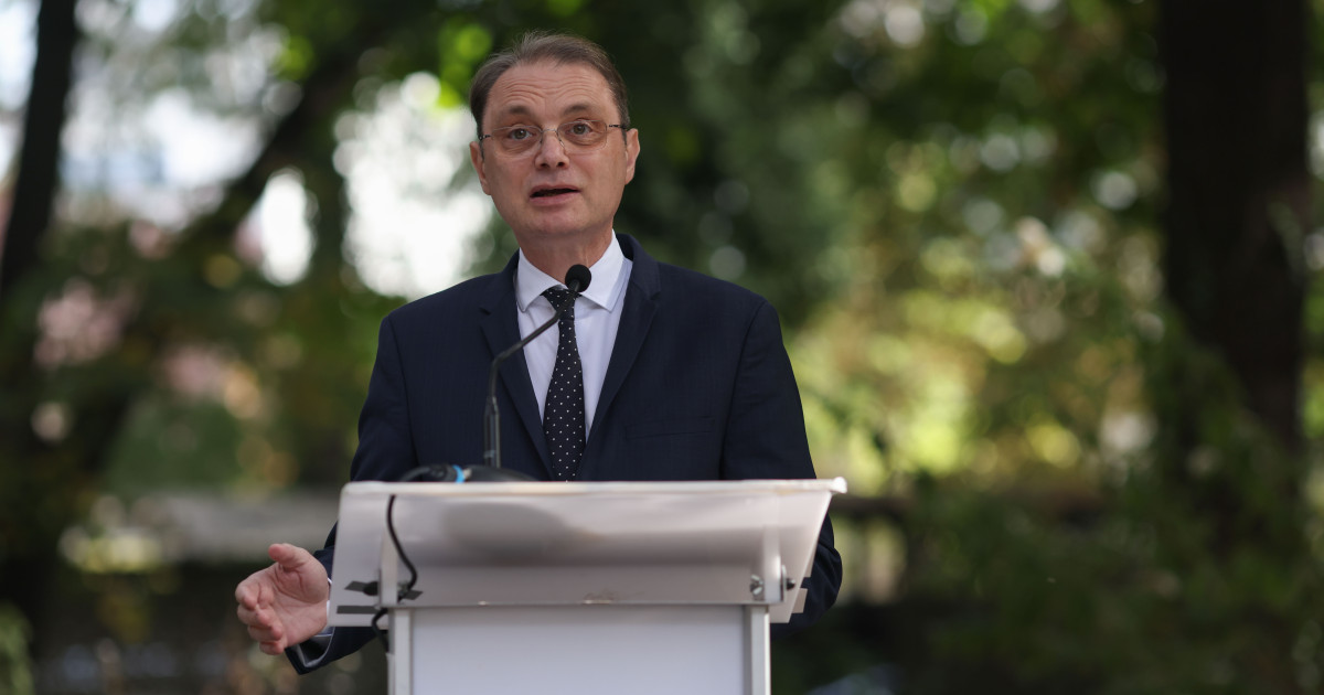 Negocieri pentru formarea noului Guvern: Luca Niculescu continuă consultările cu partidele parlamentare