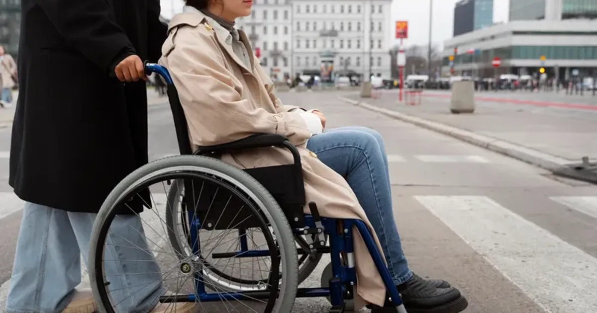 Calendarul plății indemnizațiilor de handicap: când primesc bani beneficiarii pe card sau prin Poștă