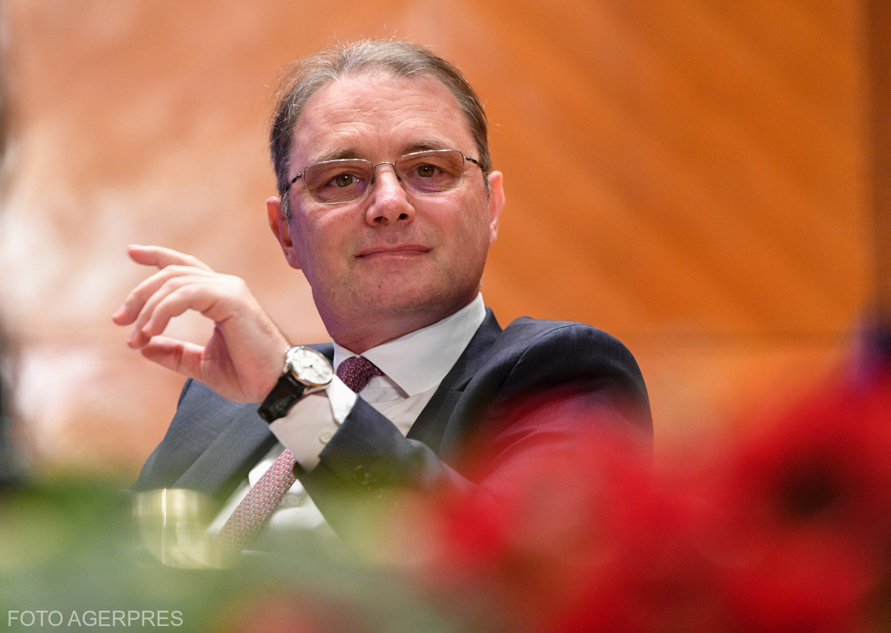 Luca Niculescu propune un acord de susținere pe șase luni pentru formarea unui guvern politic