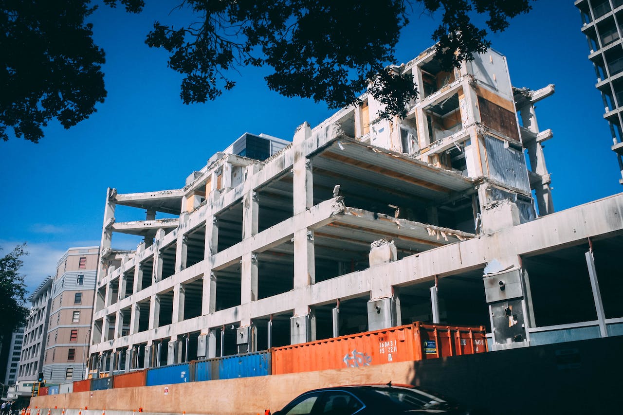 Românii se declară pregătiți pentru cutremur, dar puțini au un plan de urgență sau kit de prim ajutor