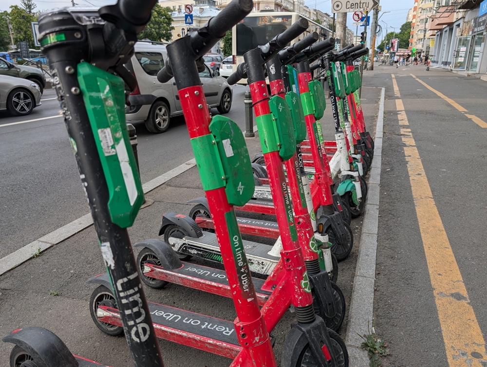 Ciprian Ciucu nu va interzice trotinetele electrice în București: sunt o modalitate utilă de transport