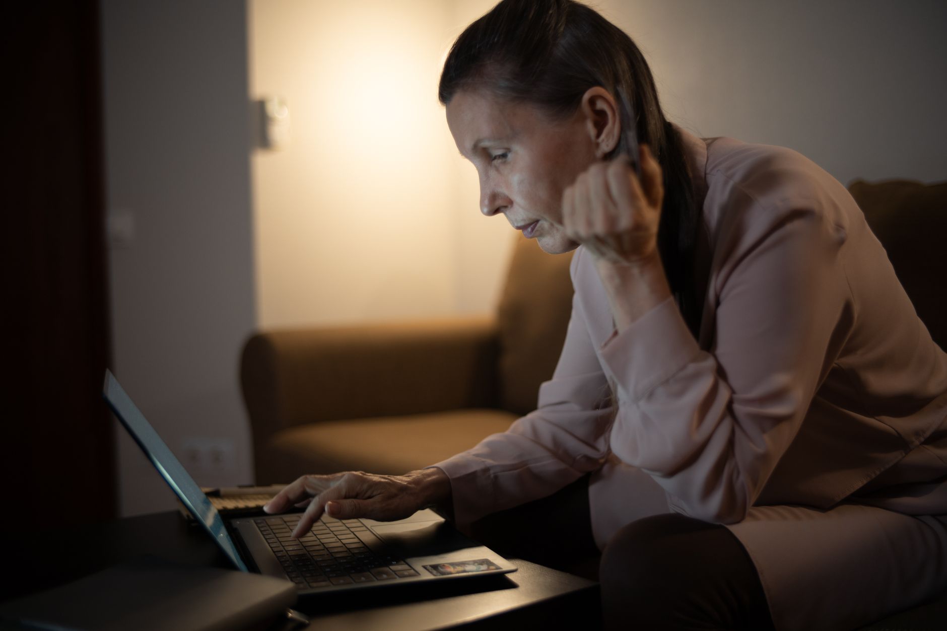Aproape 60% dintre persoanele care urmează cursuri online s-au confruntat cu incidente cibernetice