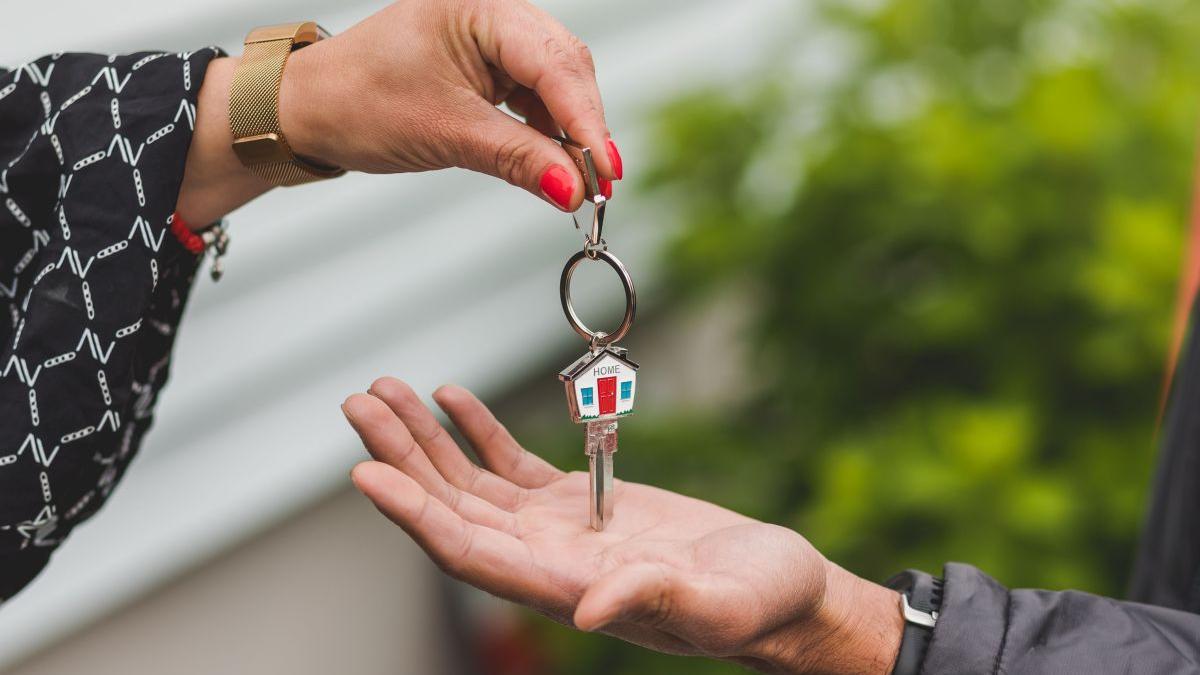 Contractul de întreținere: cum pot părinții să își asigure îngrijirea în schimbul locuinței