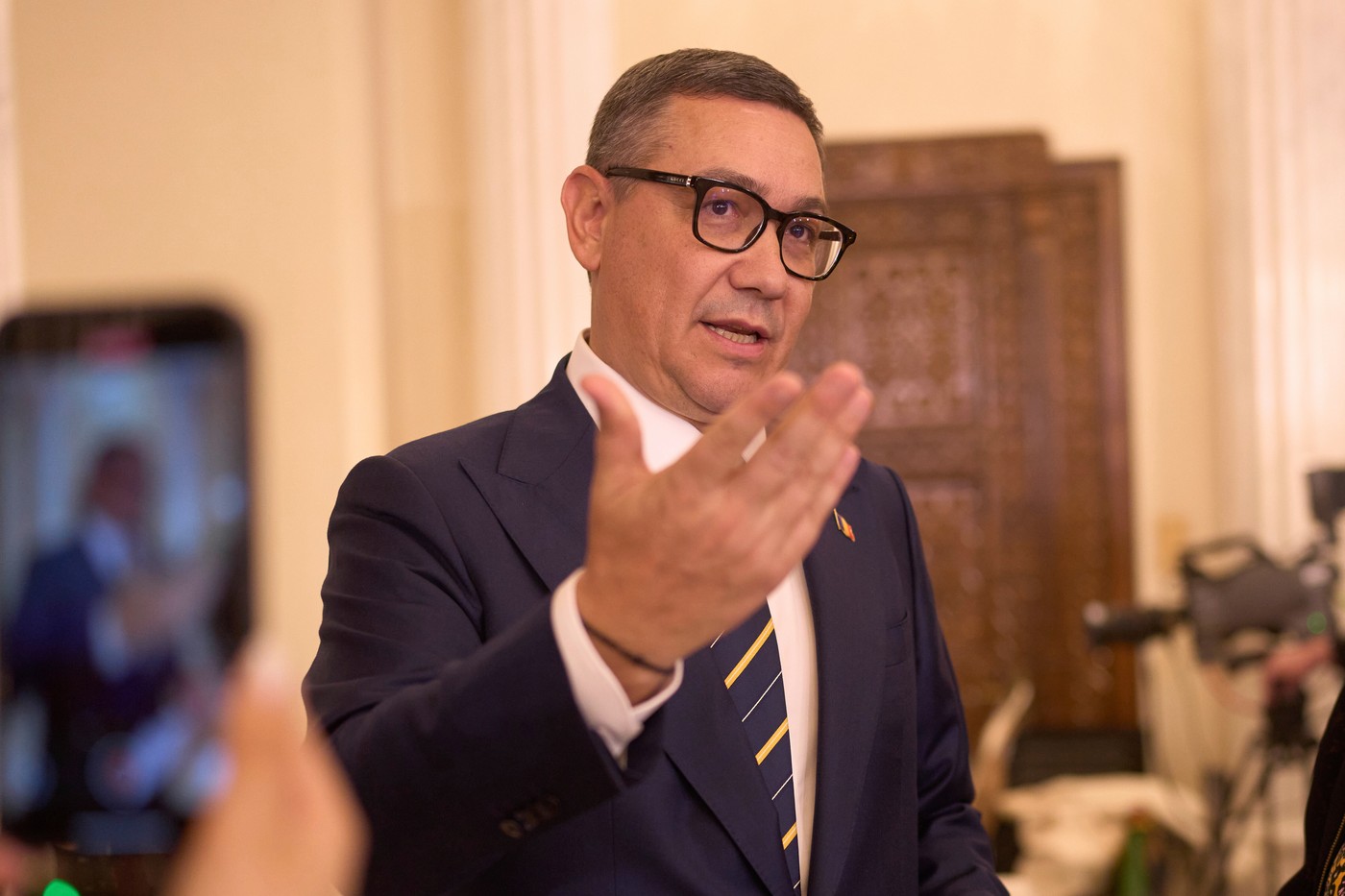 Victor Ponta anunță sprijinul grupului UPR pentru Guvernul Luca Niculescu: „Ultima șansă” pentru țară