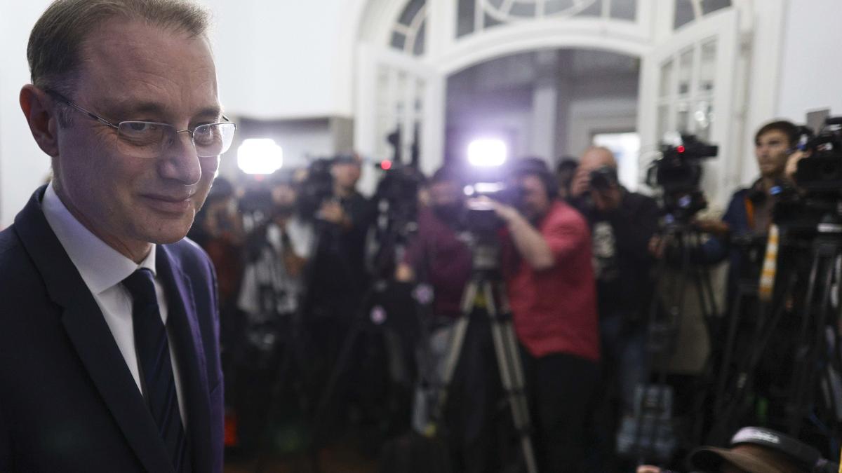 Premierul desemnat Luca Niculescu anunță depunerea listei de miniștri marți, dacă se formează un guvern tehnocrat