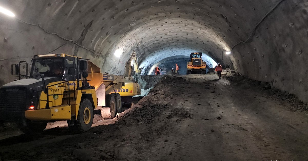 România construiește peste 26 de kilometri de tuneluri pe noile autostrăzi