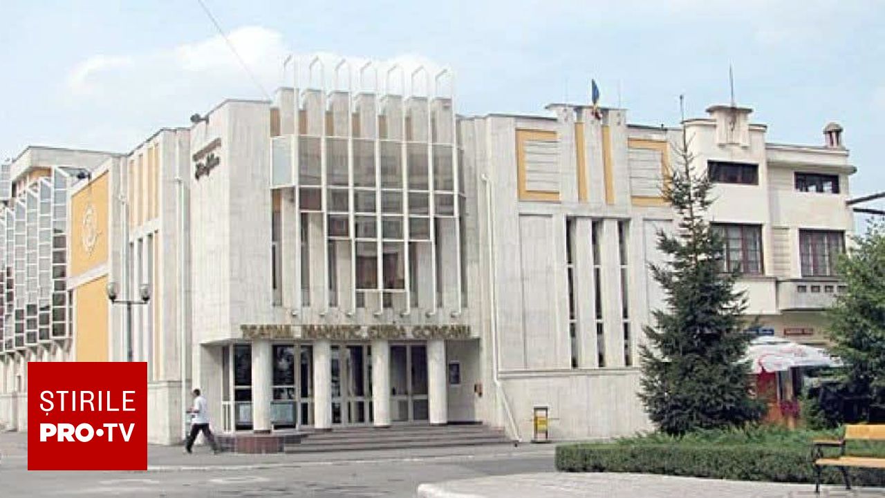 Actorii de la Teatrul „Elvira Godeanu” reclamă marginalizarea și condiții de muncă neobișnuite
