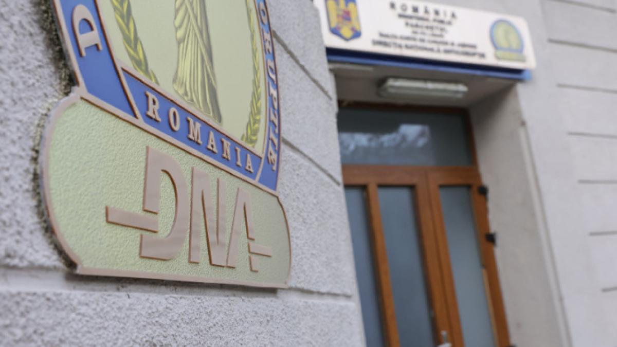 Percheziții DNA la Serviciul Permise și Înmatriculări Ilfov pentru suspiciuni de mită
