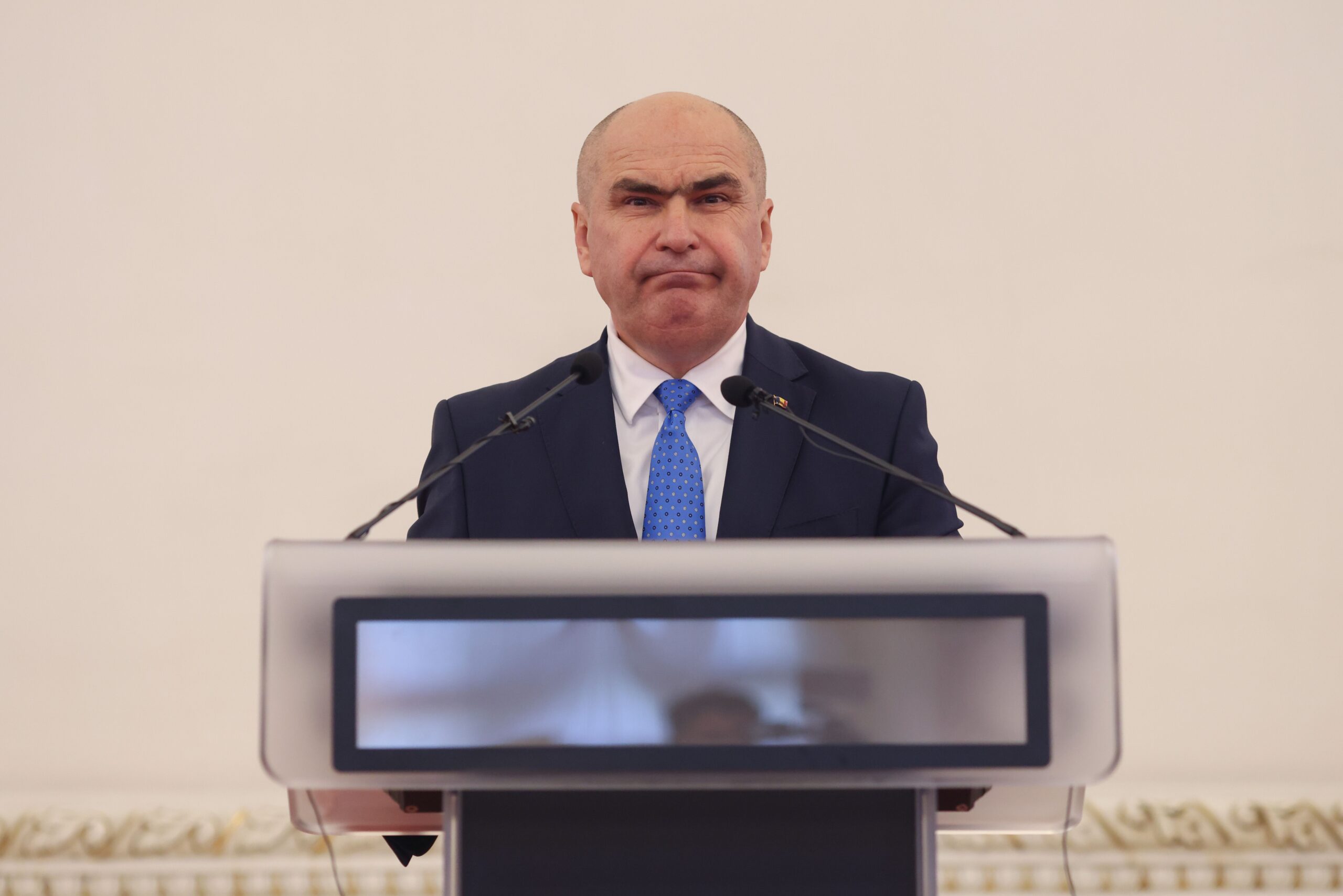 PNL evaluează posibilitatea unui acord politic cu Luca Niculescu pentru următoarele șase luni